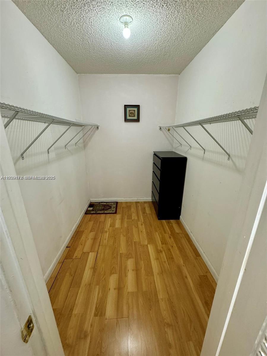 NOVA GARDENS CONDO - Residential