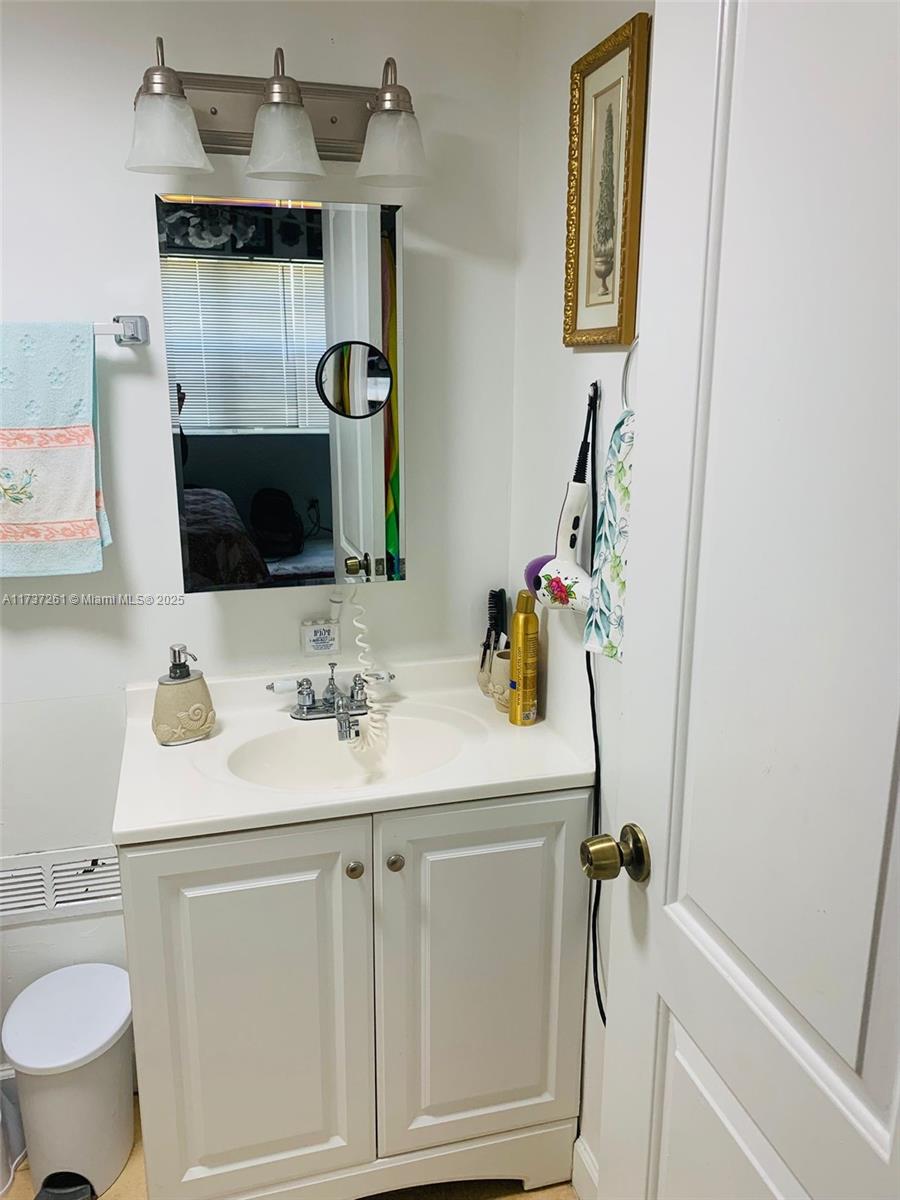 APRIL MIST CONDO - Residential
