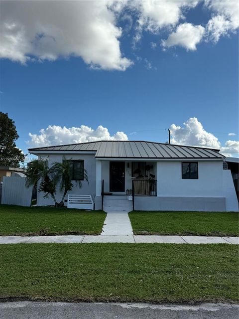 120 E 44th St Hialeah FL 33013