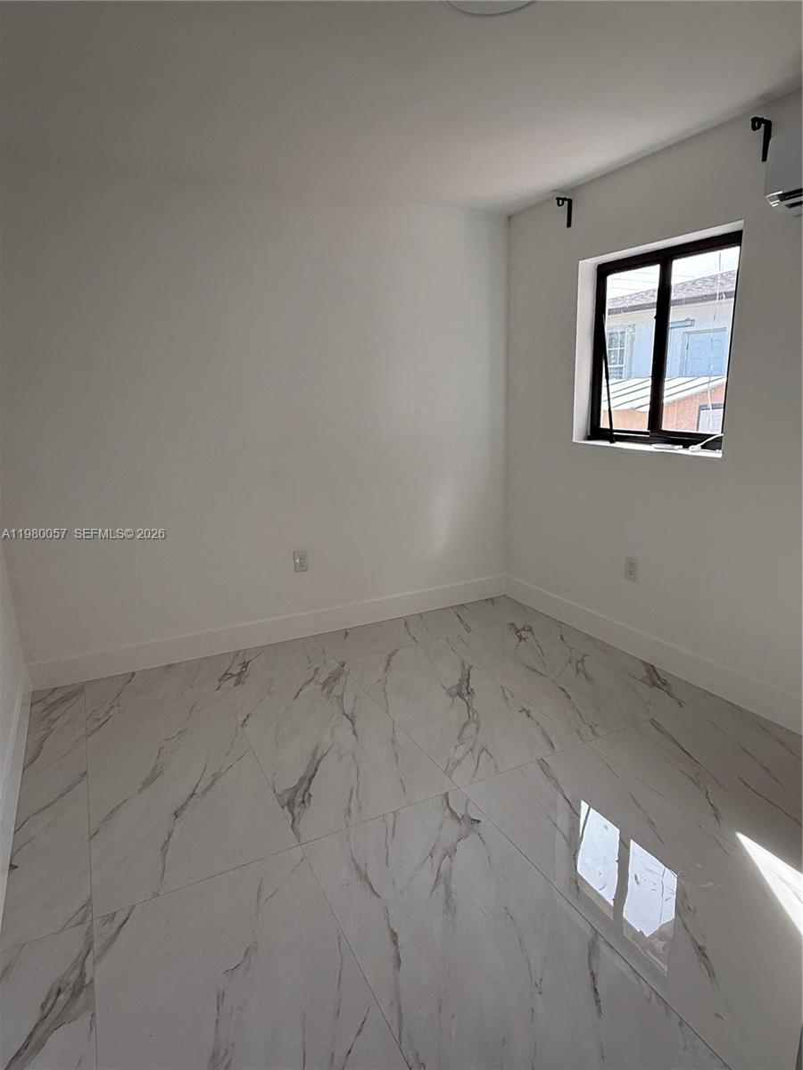 BRADLEY MANOR - Residential