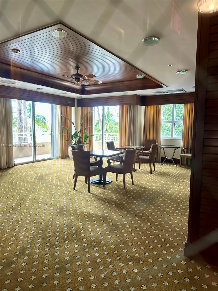 TURNBERRY ON THE GREEN CO - Residential