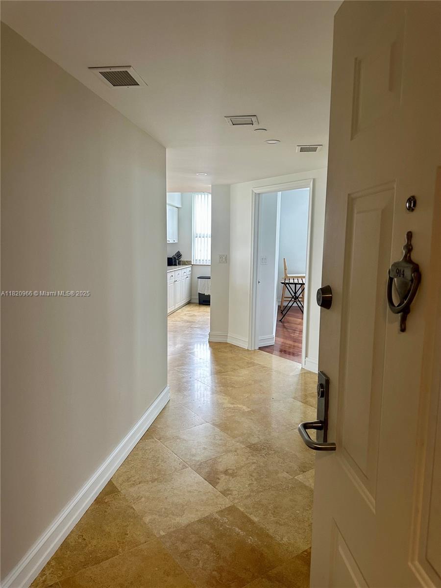 TURNBERRY ON THE GREEN CO - Residential