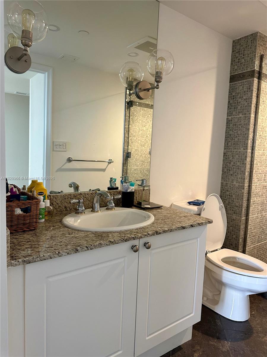 TURNBERRY ON THE GREEN CO - Residential