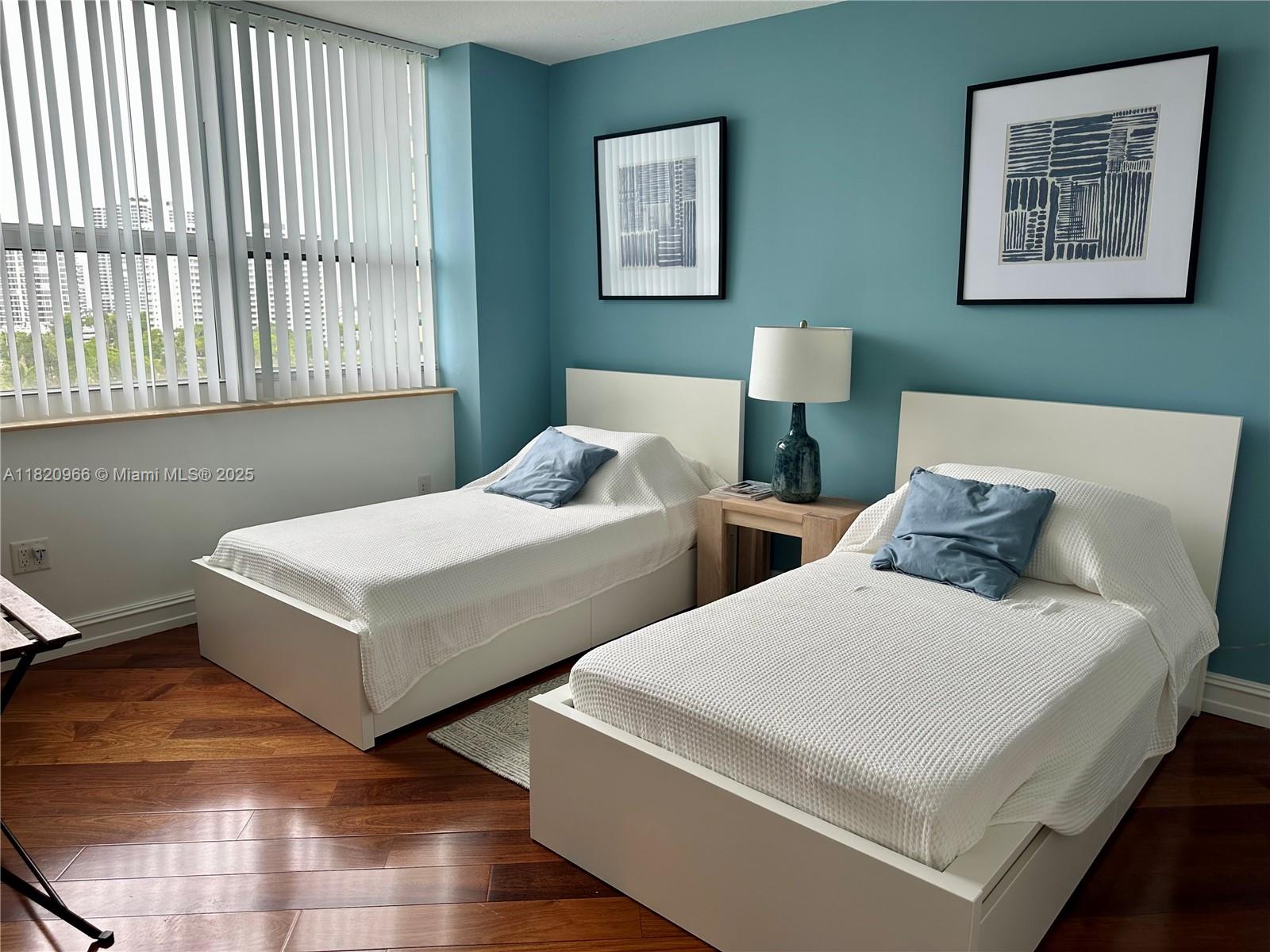 TURNBERRY ON THE GREEN CO - Residential