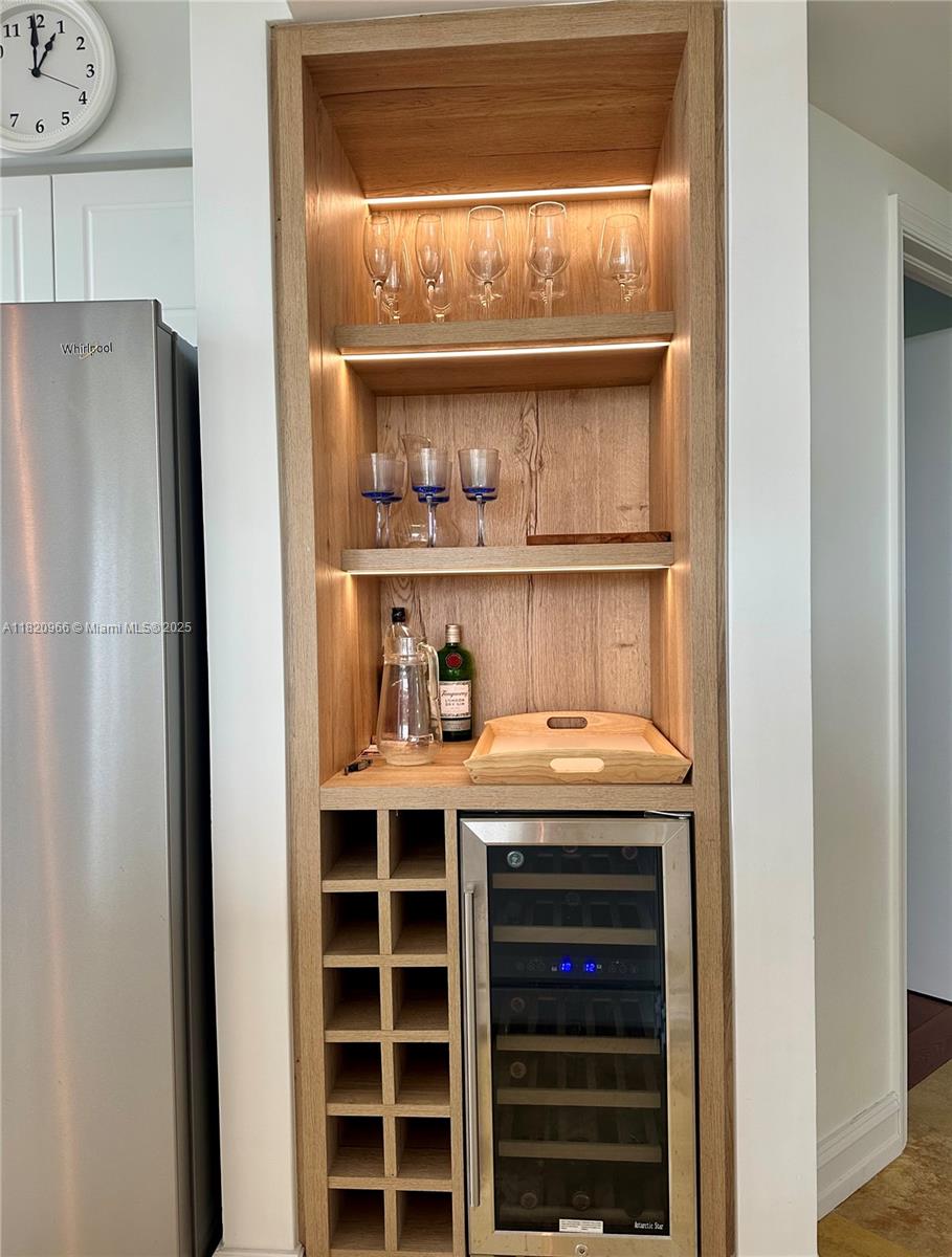 TURNBERRY ON THE GREEN CO - Residential