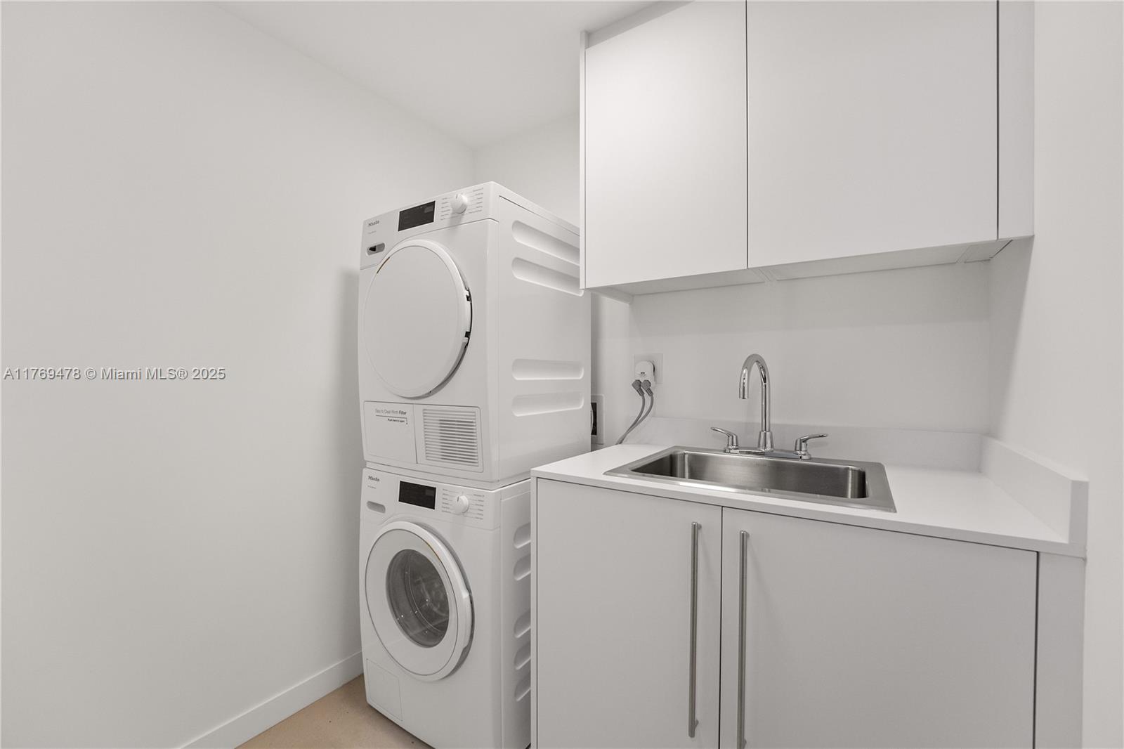 Onda Residences - Residential