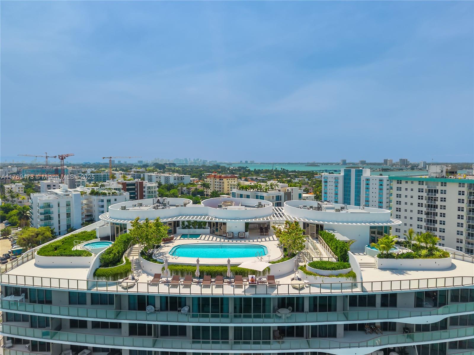 Onda Residences - Residential