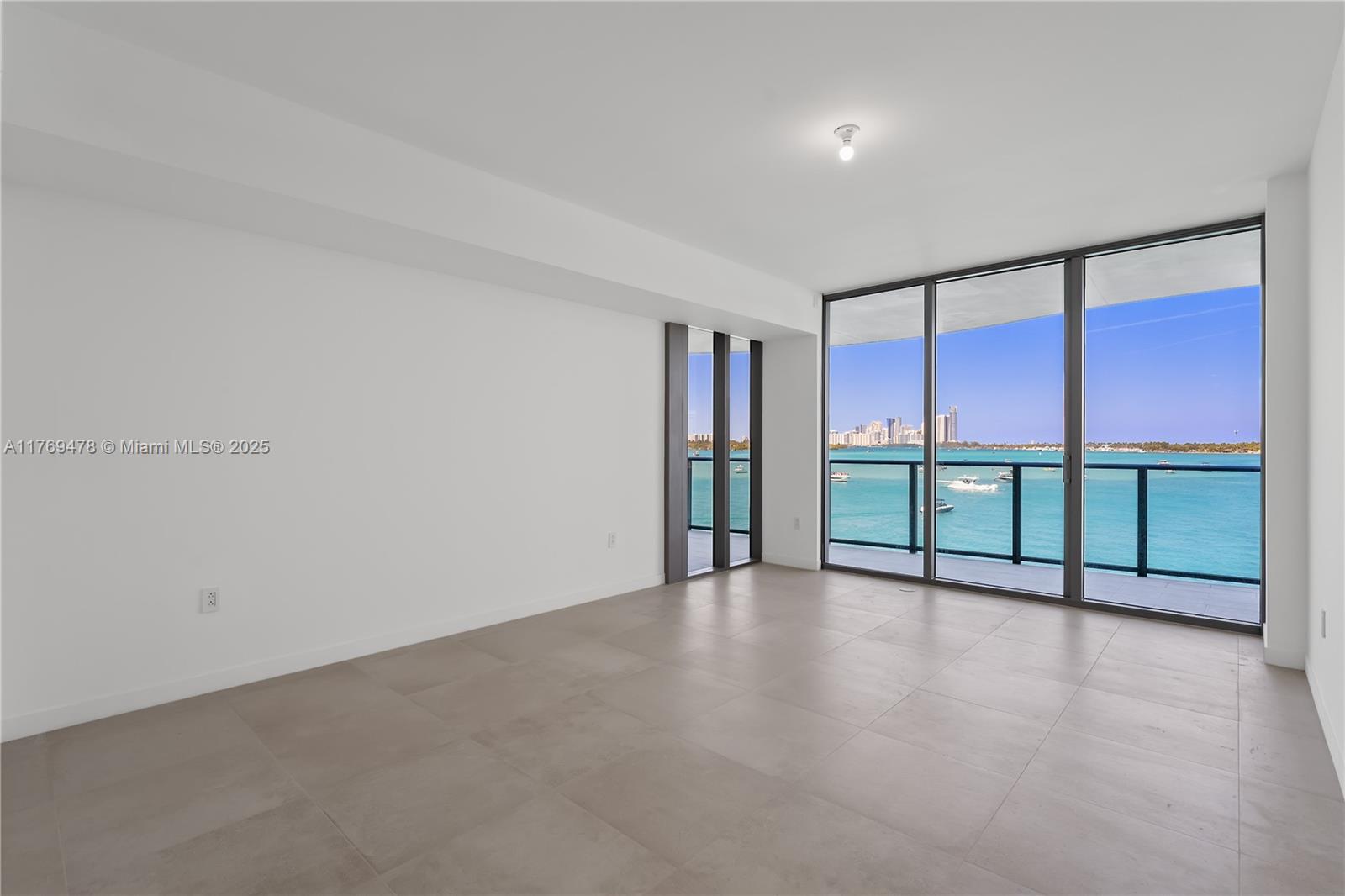 Onda Residences - Residential