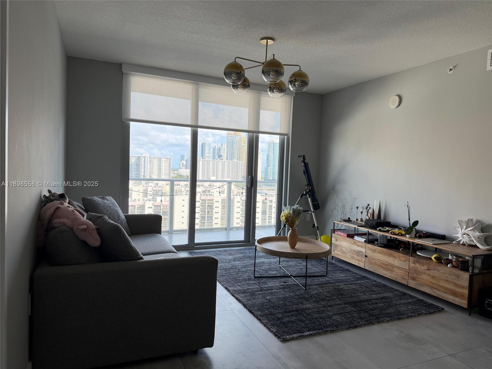 PARQUE TOWERS CONDO - Residential