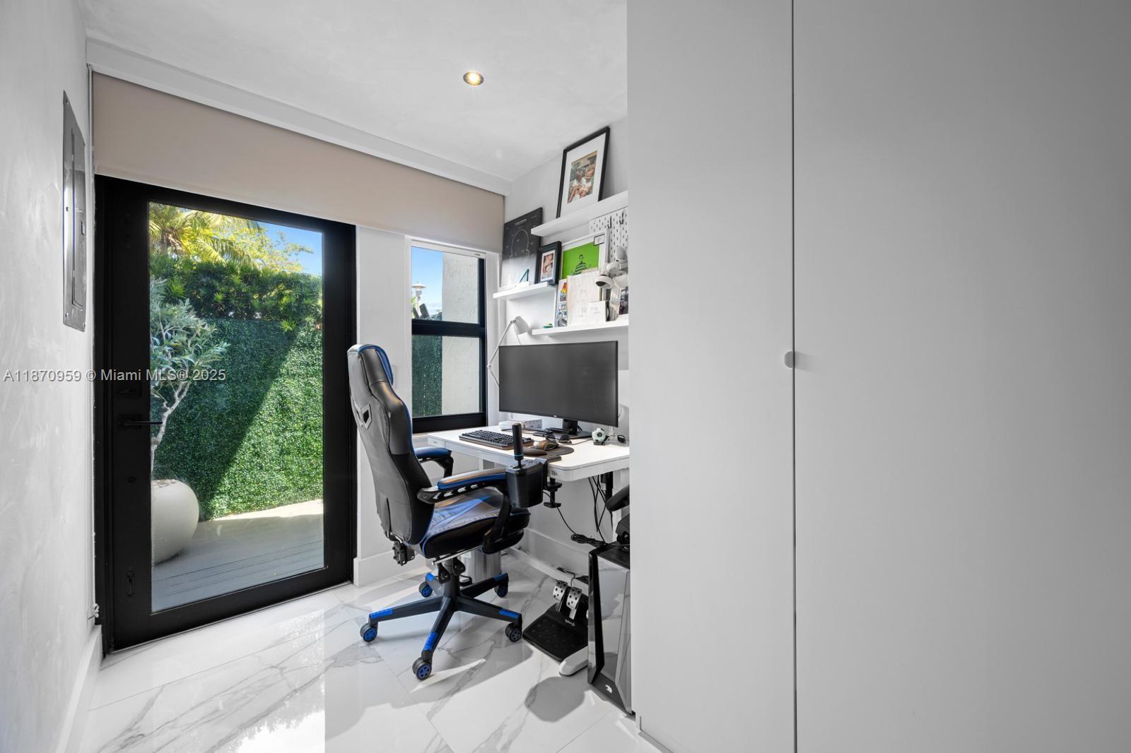 EASTERN SHORES GARDEN APT - Residential