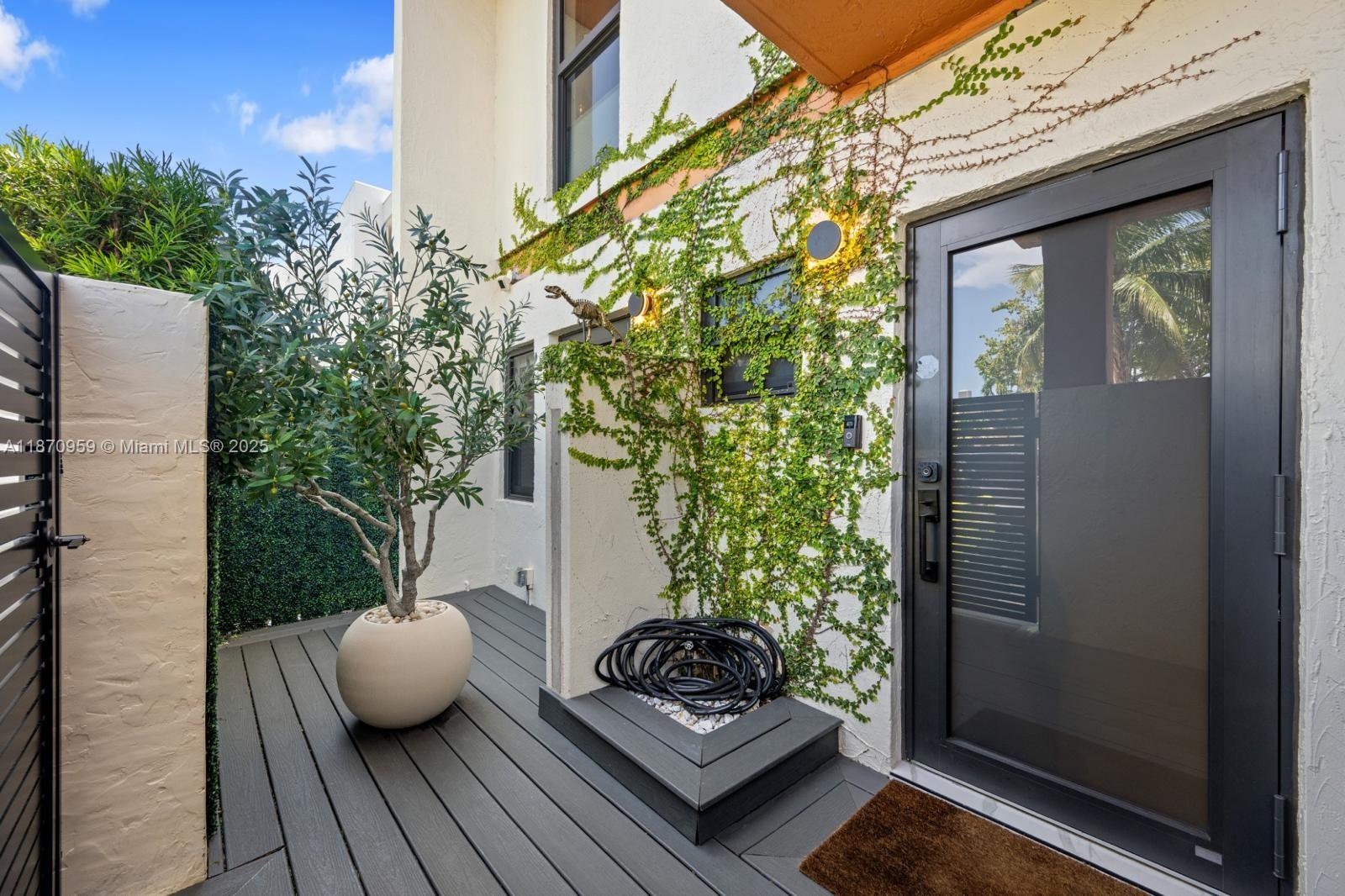 EASTERN SHORES GARDEN APT - Residential