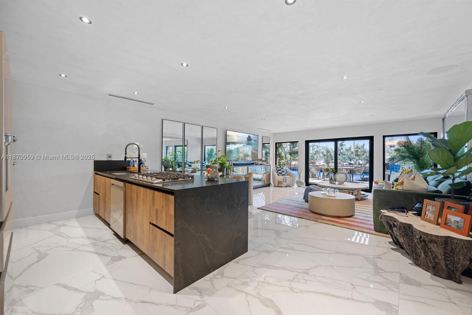 EASTERN SHORES GARDEN APT - Residential