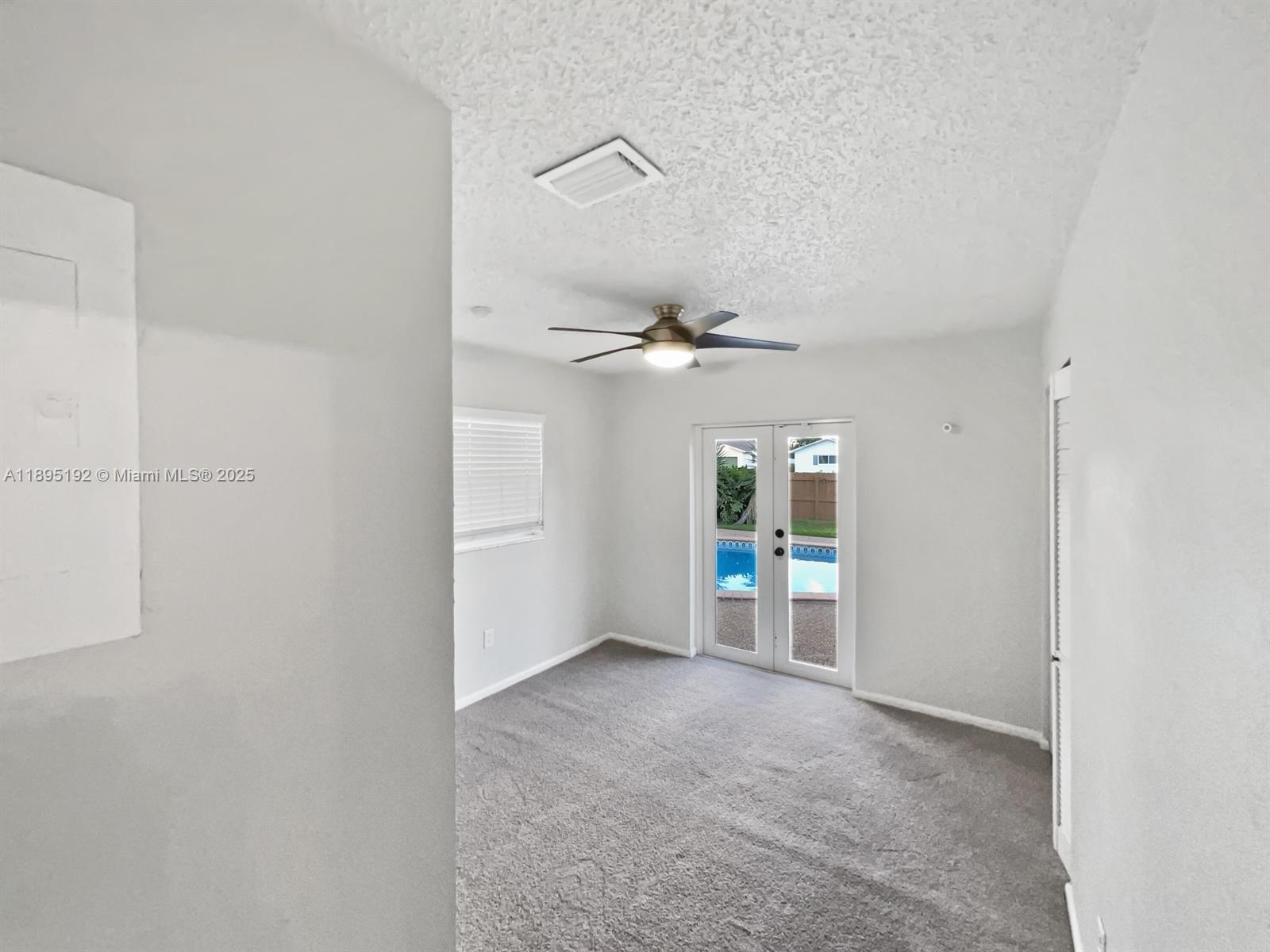 SANDALFOOT COVE SEC 4 - Residential Lease