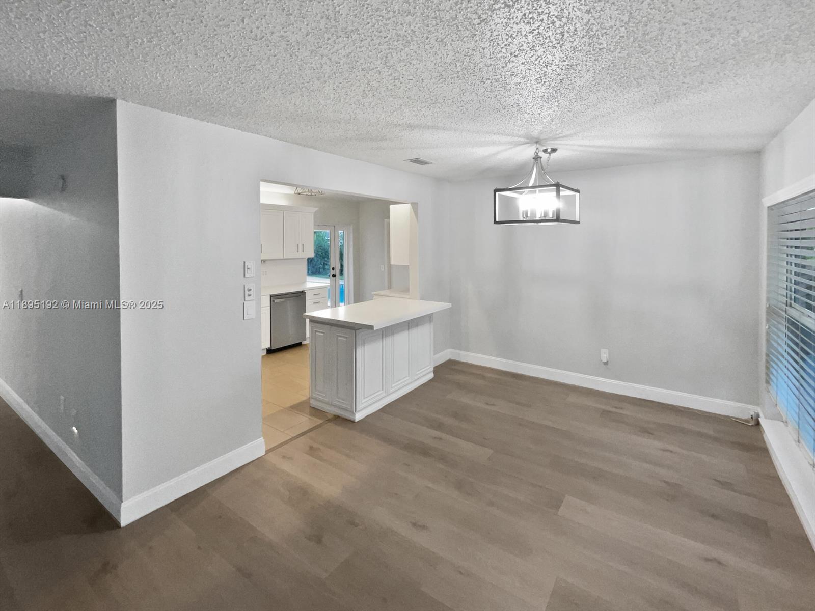 SANDALFOOT COVE SEC 4 - Residential Lease