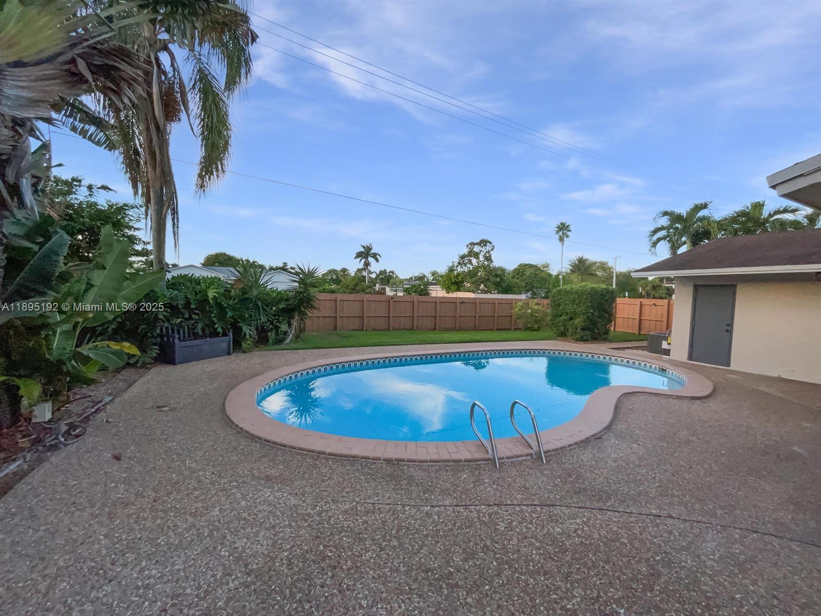 SANDALFOOT COVE SEC 4 - Residential Lease