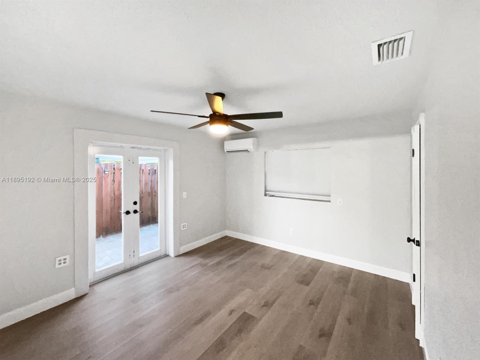 SANDALFOOT COVE SEC 4 - Residential Lease
