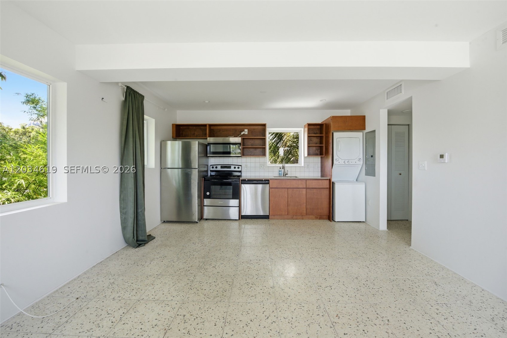 127 NW 74th St 4
