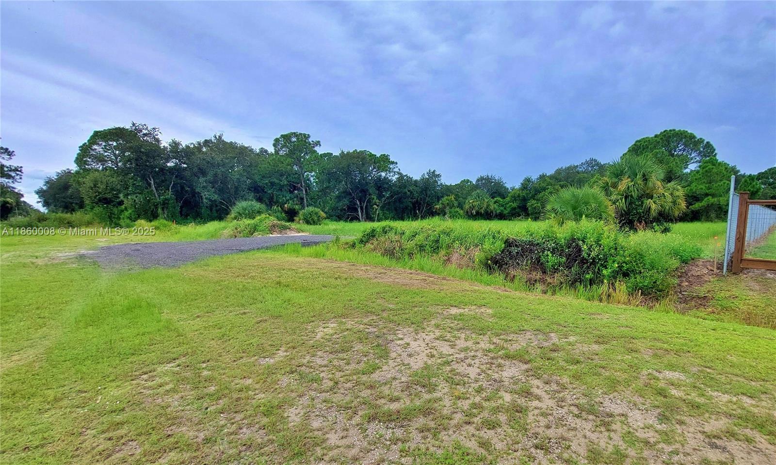 Montura Ranch Estates - Land