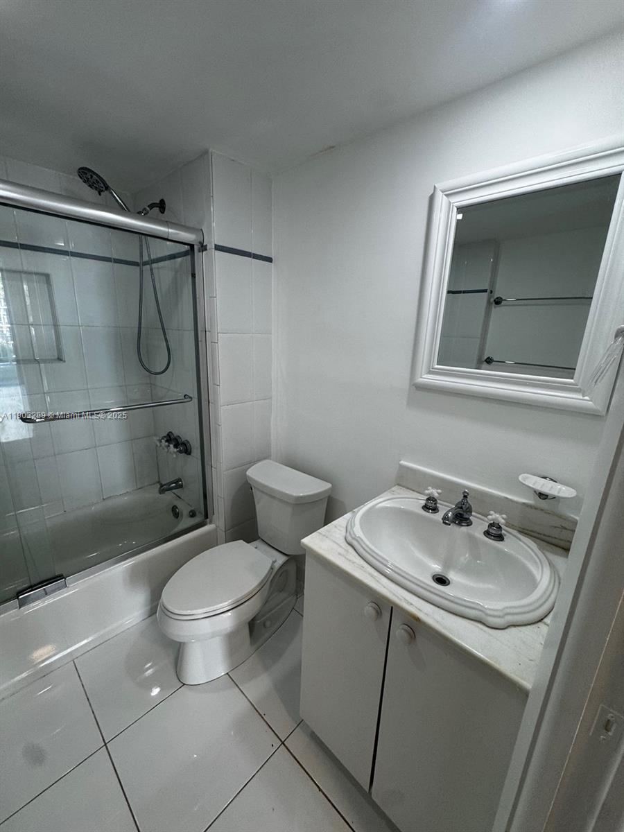 BRICKELL HARBOUR CONDO - Residential Lease