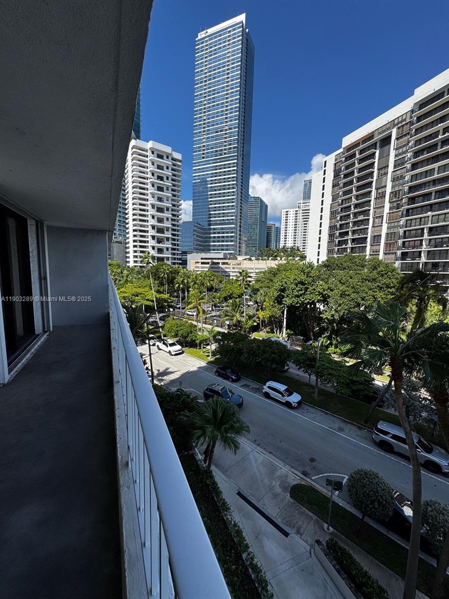 BRICKELL HARBOUR CONDO - Residential Lease
