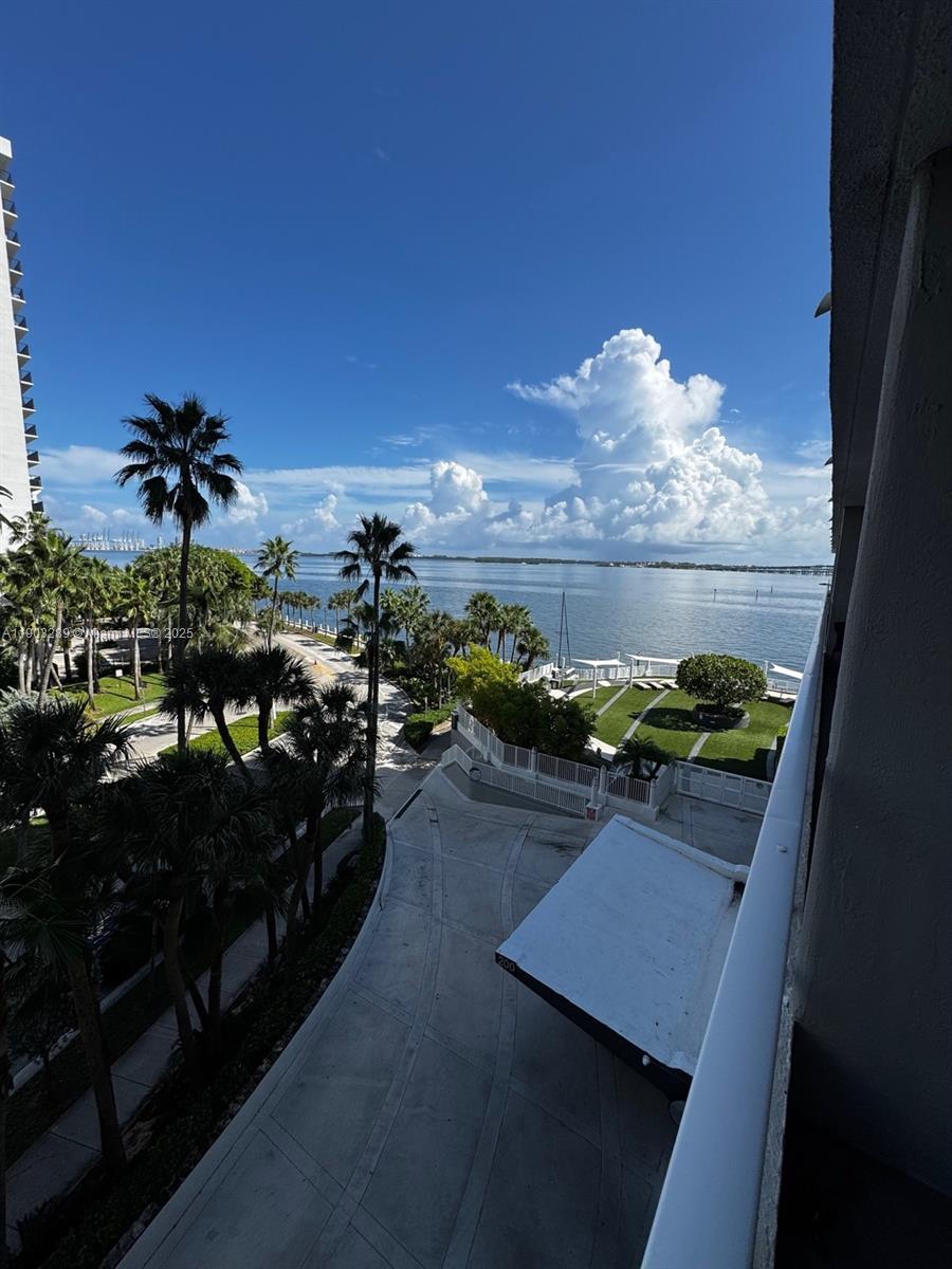 BRICKELL HARBOUR CONDO - Residential Lease