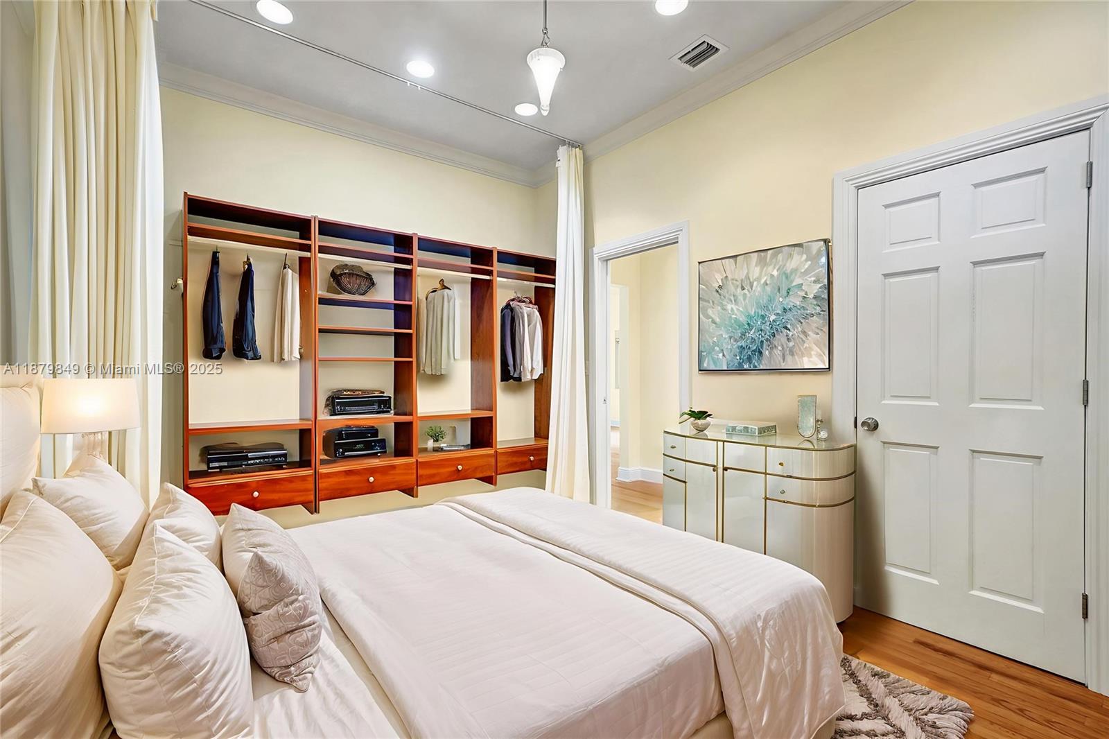 CORAL GABLES GRANADA SEC - Residential