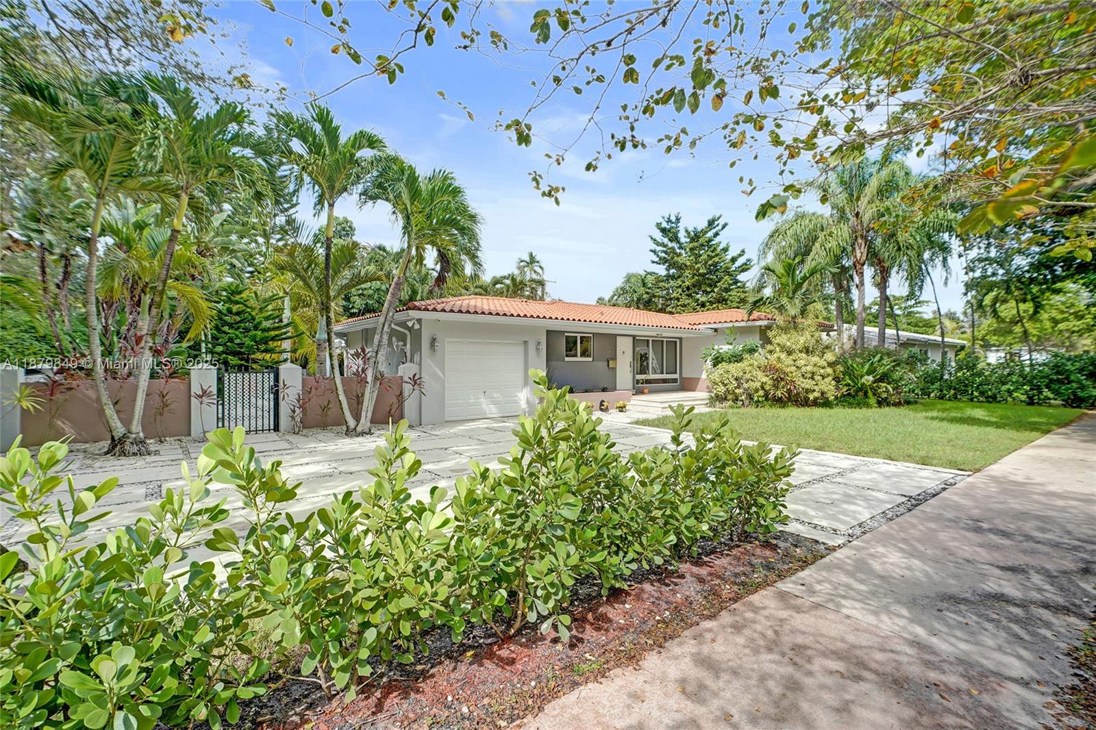 CORAL GABLES GRANADA SEC - Residential