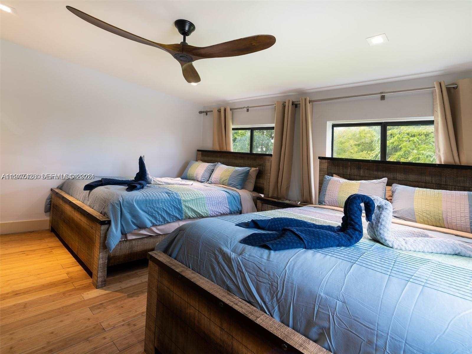 SUNSET TRAILS NO 4 - Residential