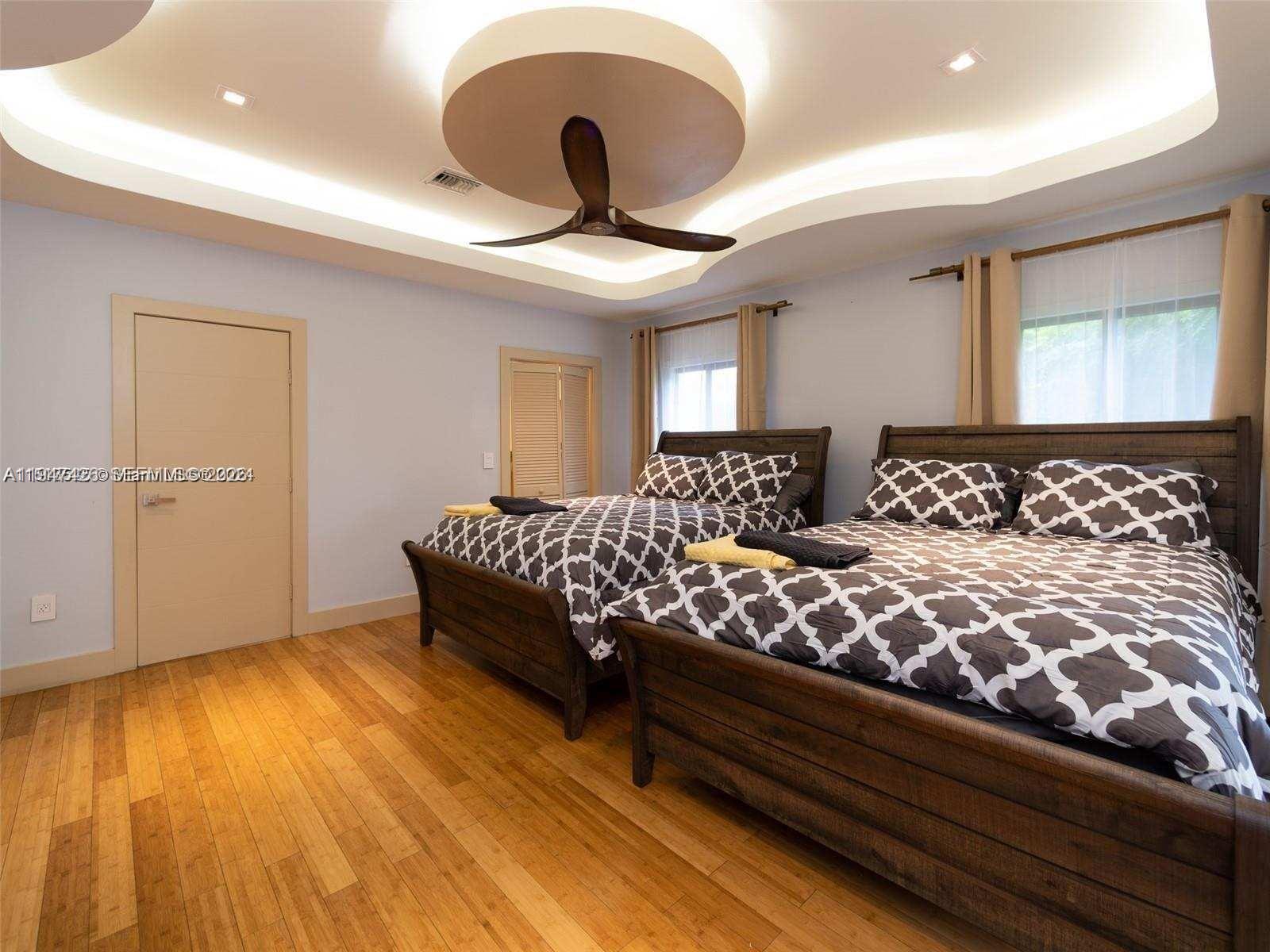 SUNSET TRAILS NO 4 - Residential