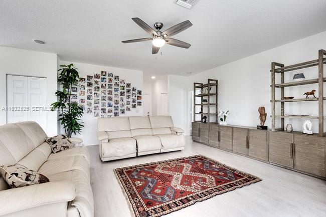 ISLES AT WELLINGTON 1 - Residential