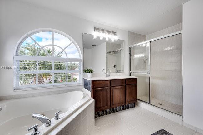 ISLES AT WELLINGTON 1 - Residential