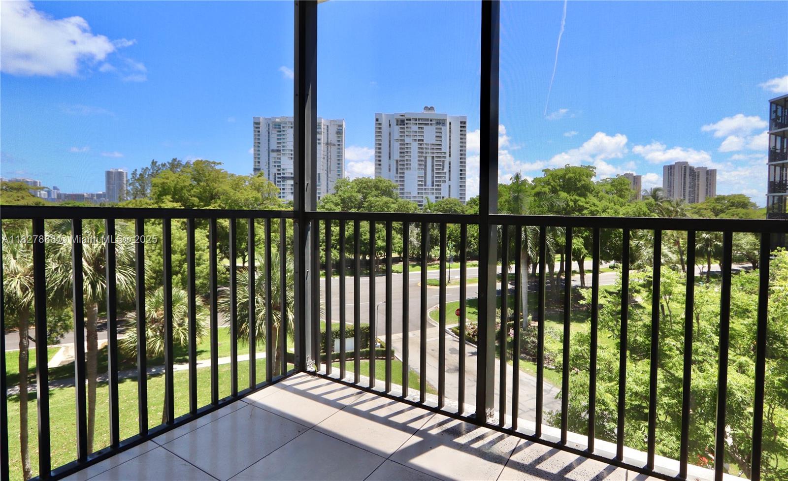 3475 N COUNTRY CLUB DRIVE 501