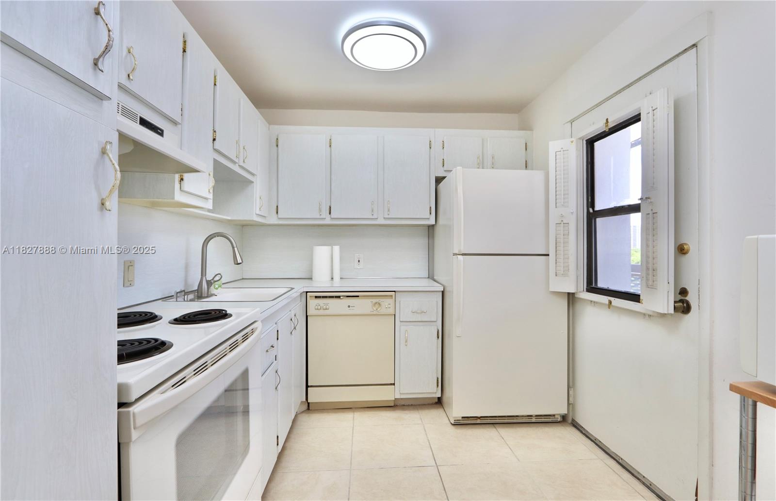 ENSENADA CONDO BLDG E-II - Residential