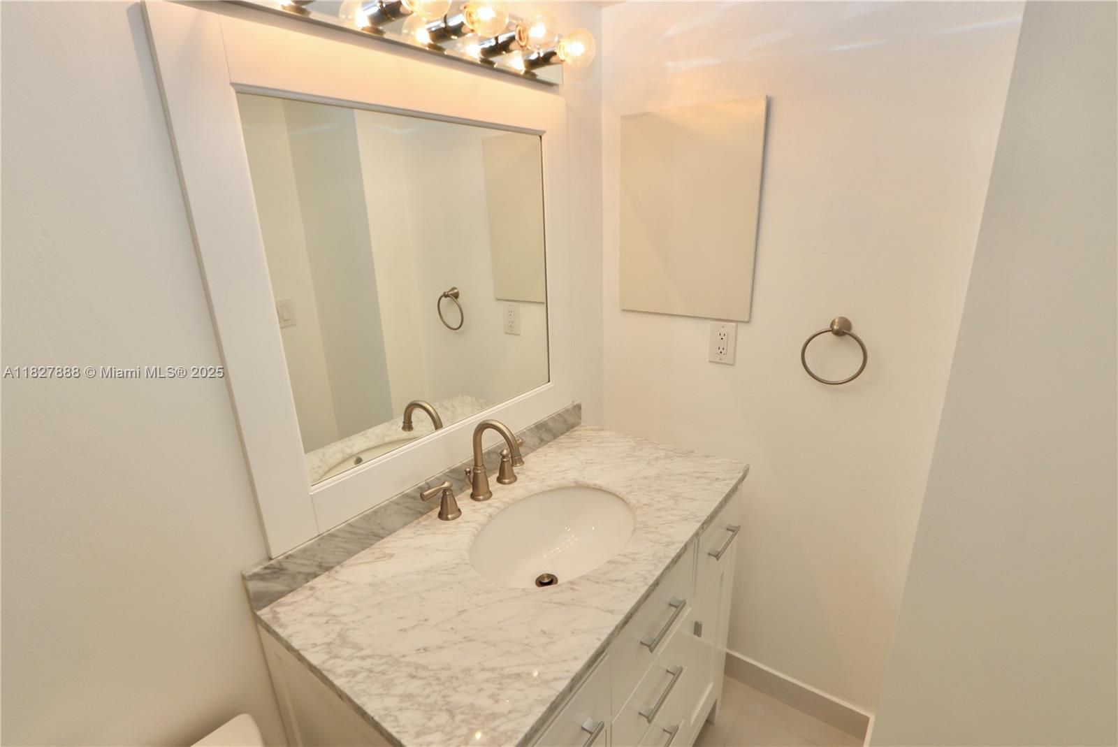 ENSENADA CONDO BLDG E-II - Residential