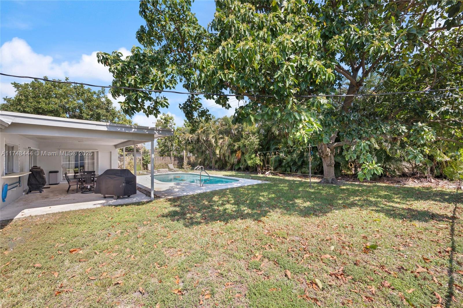 PLANTATION PARK LAKESITES - Residential