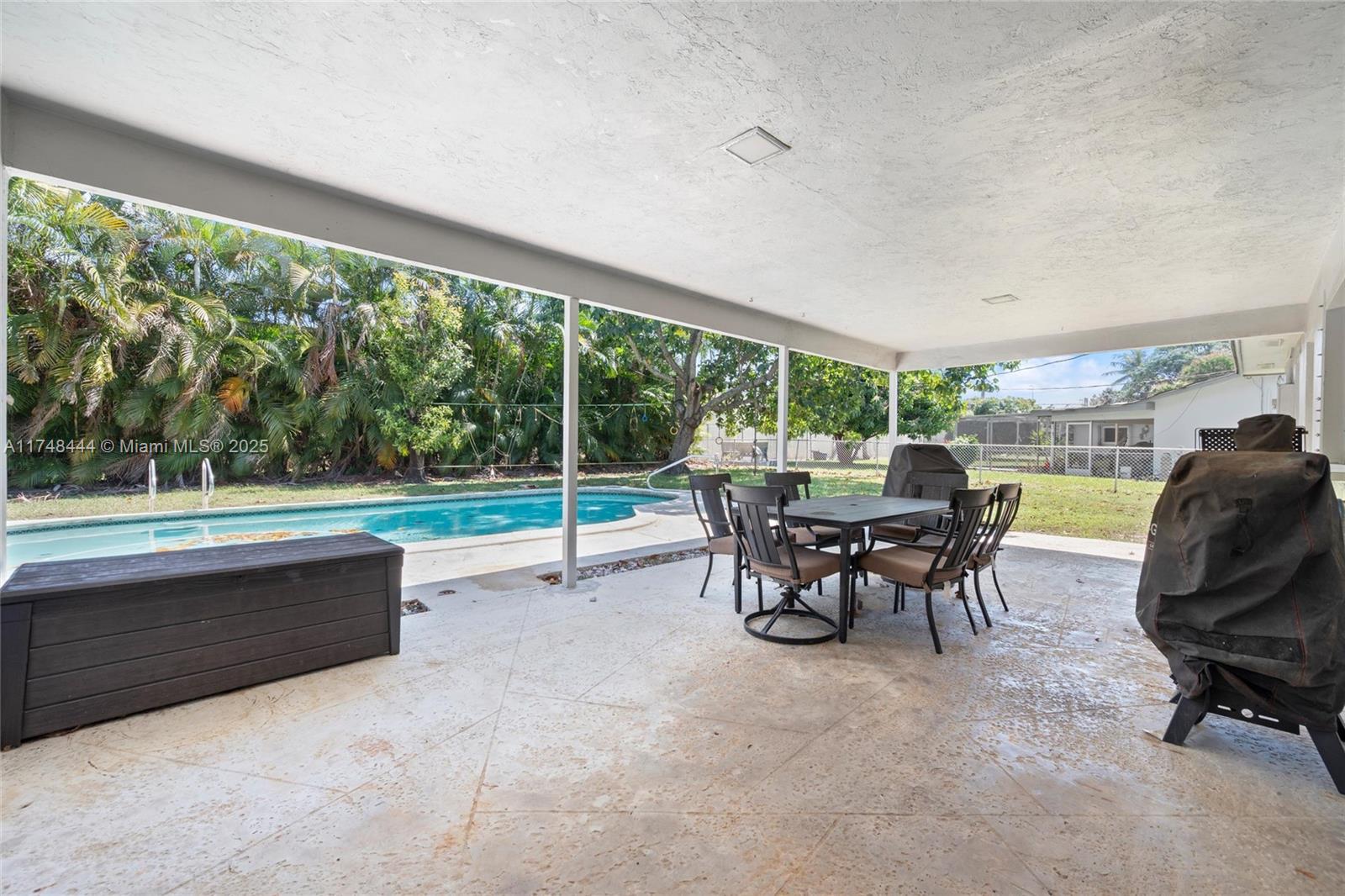 PLANTATION PARK LAKESITES - Residential