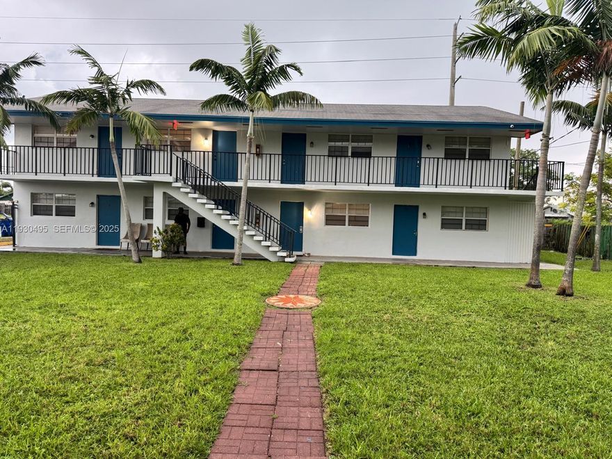 Investor Special – Fully Rented Fourplex East of I-95!
Prime opportunity in Riviera Beach! This solid fourplex features four 3-bedroom, 1.5-bath units, all currently rented month-to-month, generating consistent income. Located east of I-95, this property offers easy access to major routes, shopping, and the beach. Each unit is spacious and well laid out, ideal for long-term tenants or future upgrades. Whether you're expanding your portfolio or seeking a high-yield asset, this is a cash-flowing investment you don’t want to miss!