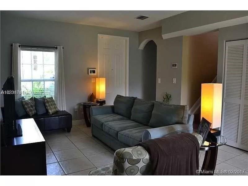FLORIDIAN ISLES - Residential