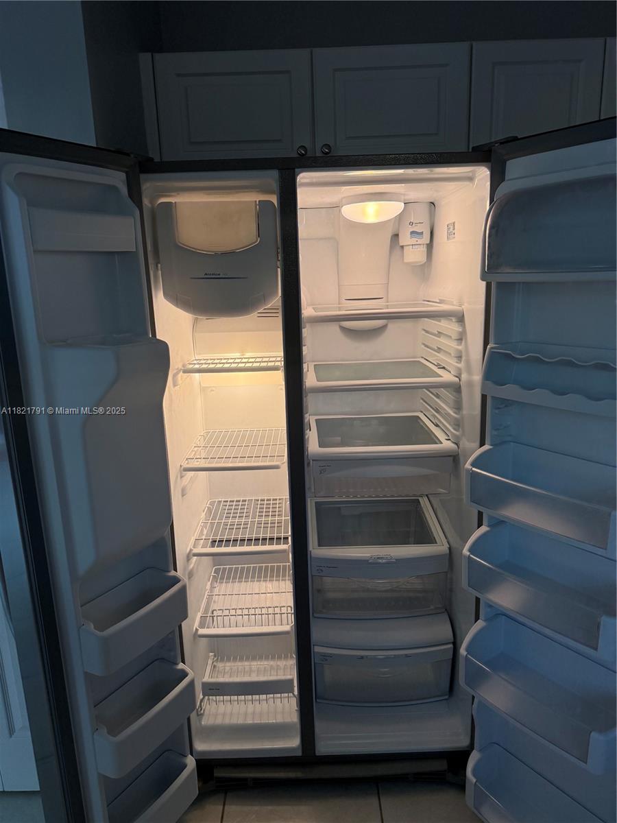 FLORIDIAN ISLES - Residential