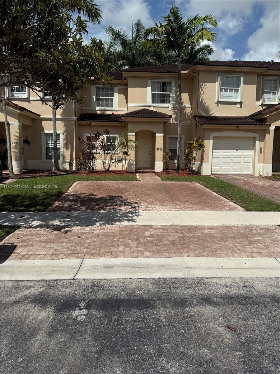 FLORIDIAN ISLES - Residential