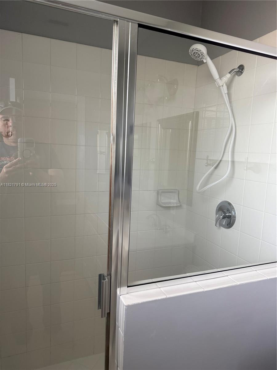 FLORIDIAN ISLES - Residential