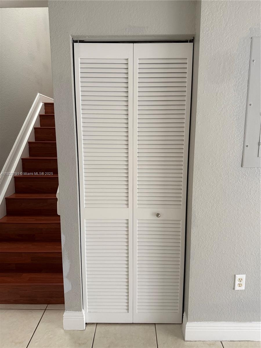 FLORIDIAN ISLES - Residential