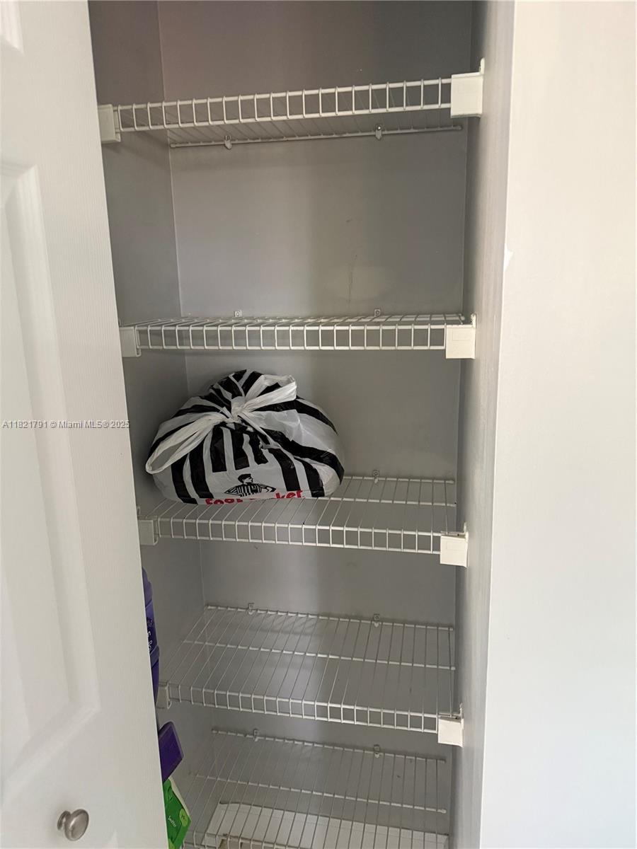 FLORIDIAN ISLES - Residential