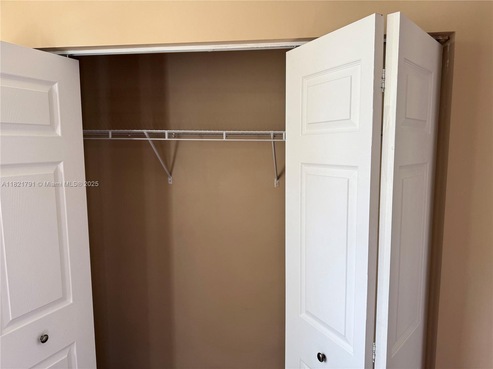 FLORIDIAN ISLES - Residential