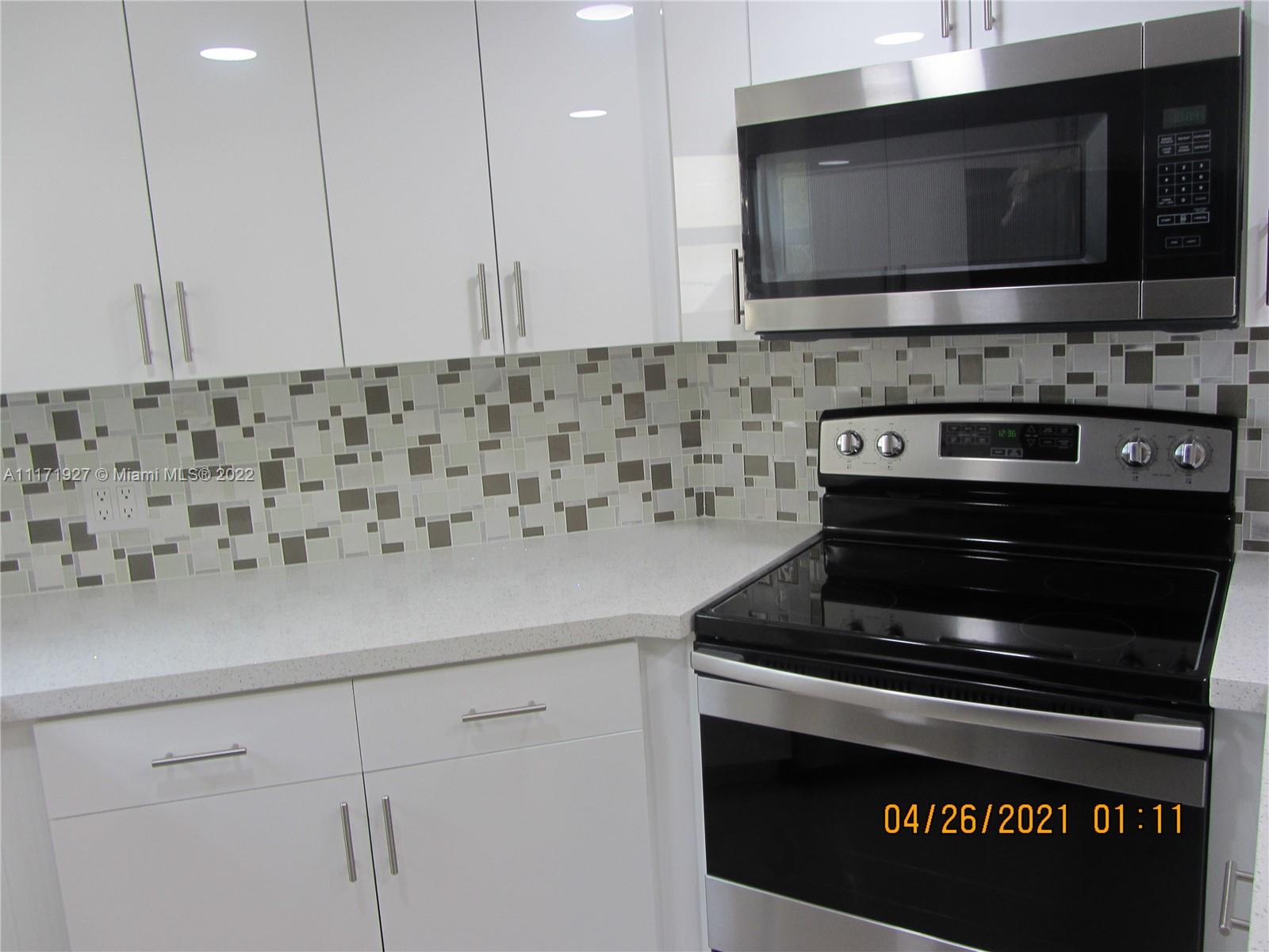 LAS VISTAS AT DORAL CONDO - Residential