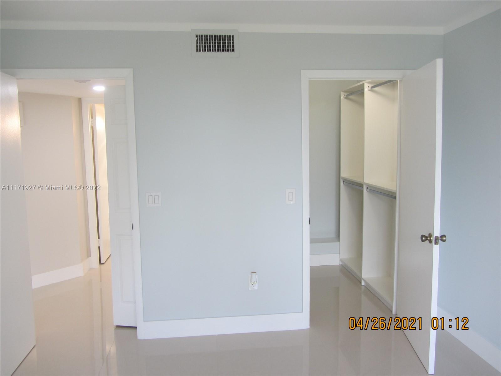 LAS VISTAS AT DORAL CONDO - Residential