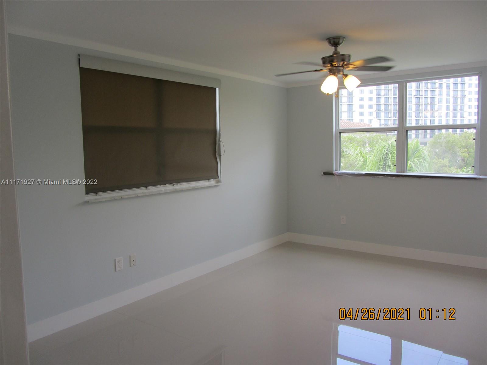 LAS VISTAS AT DORAL CONDO - Residential