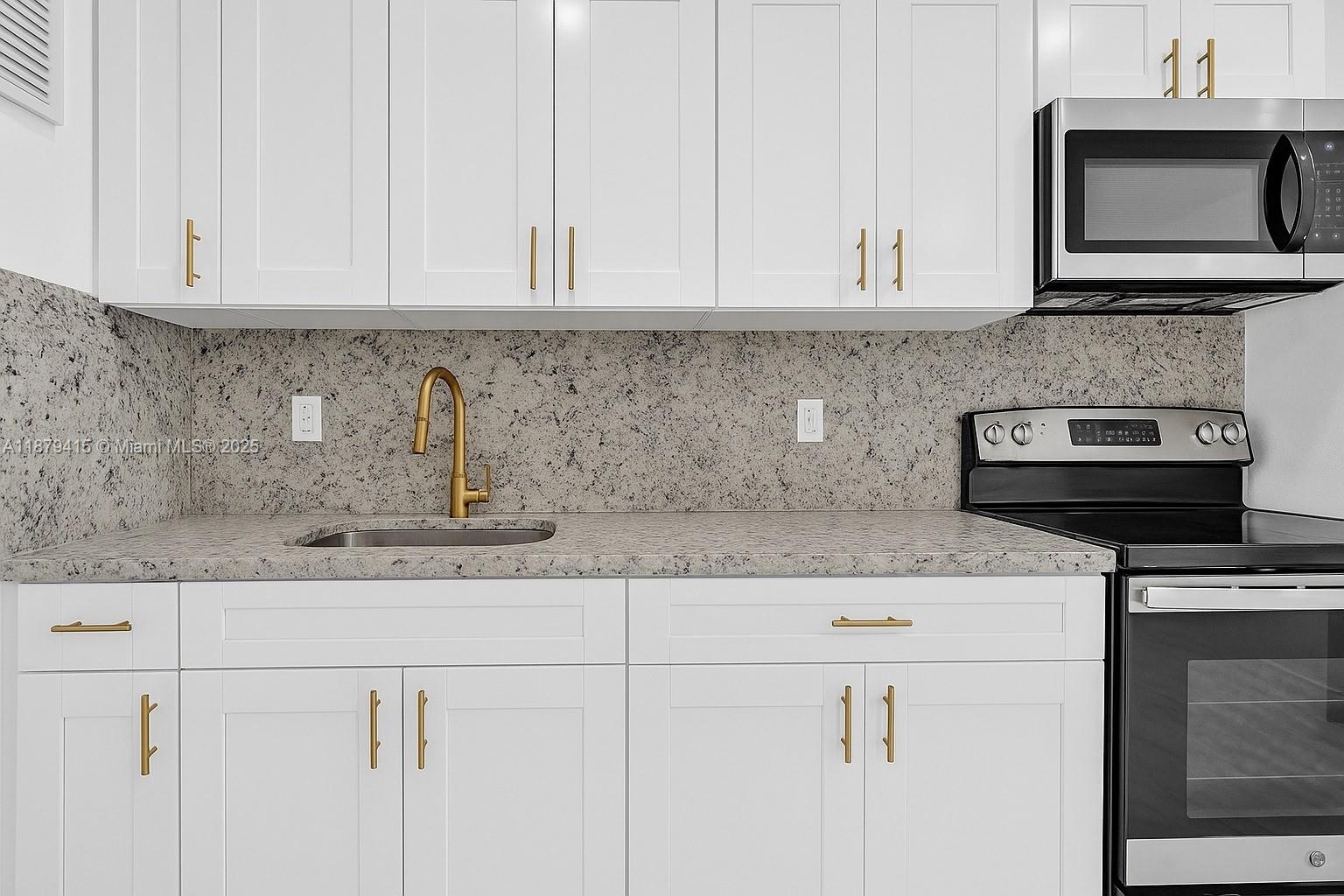 ONLY $100 extra/month for ALL UTILITIES INCLUDED! That’s water, electricity, AC, cable, sewer, and trash – all covered! Features You'll Love: Brand New Everything! Stylish new flooring for a modern feel Sleek kitchen with granite countertops and a designer backsplash Luxurious bathroom with floor-to-ceiling tiles and gold finishes throughout Centrally Located: Close to everything you need! Move-in ready with fast approval – just bring yourself and your essentials! Requirements: No eviction history or criminal background Sorry, no pets allowed Household take-home income of at least $3,300/month Act Fast! This gem won’t last long. Contact the owner directly for a quick and easy approval process. Schedule You HAVE to see this one in person!