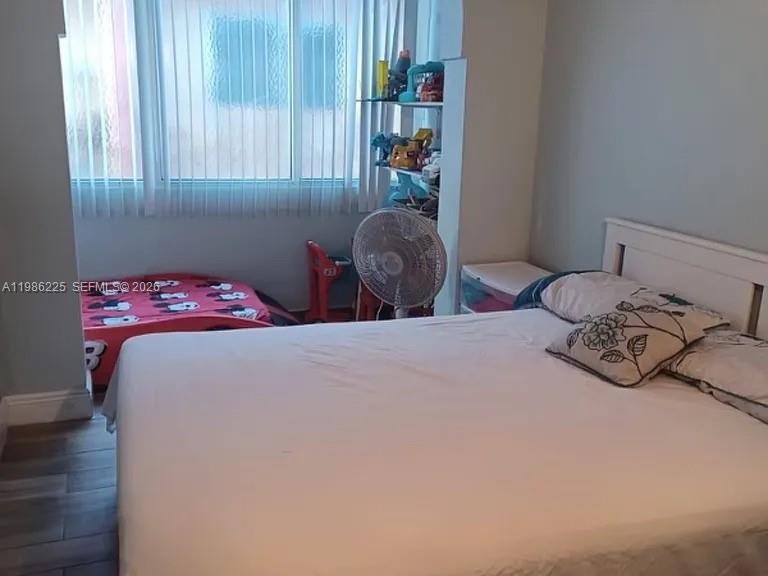 WESTLAND MANORS EAST COND - Residential