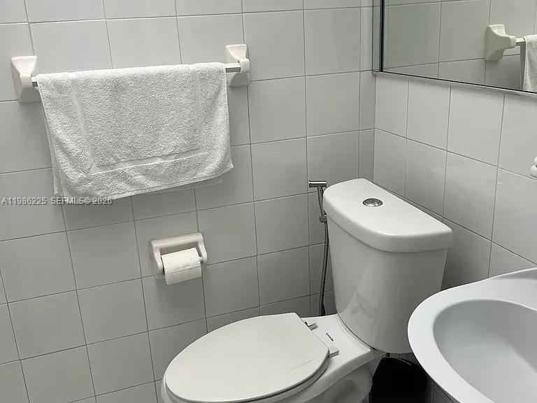 WESTLAND MANORS EAST COND - Residential